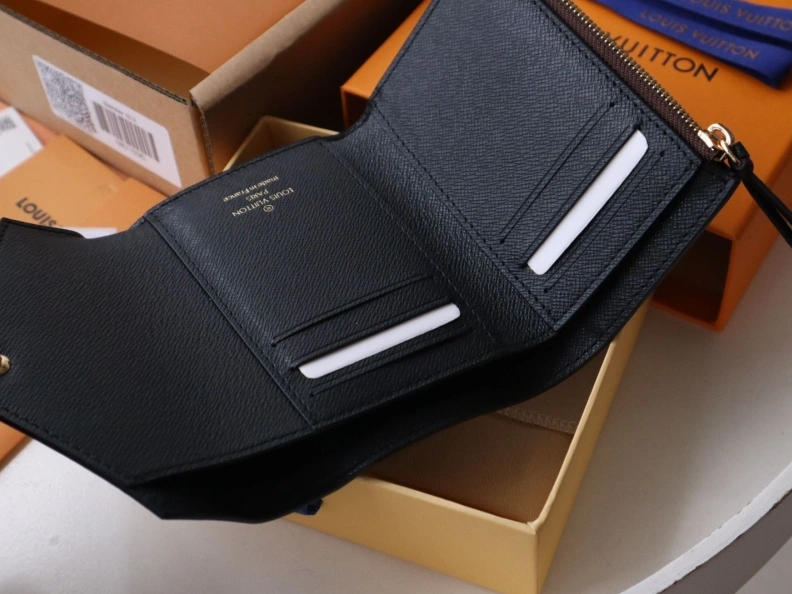 Stylish LX Wallets 12210
