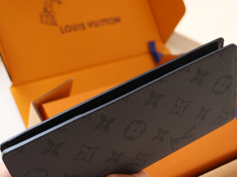 Modern LX Wallets 12214