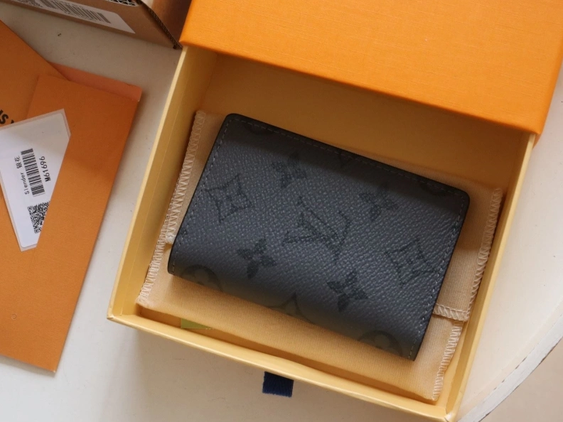 Lightweight LX Wallets 12211