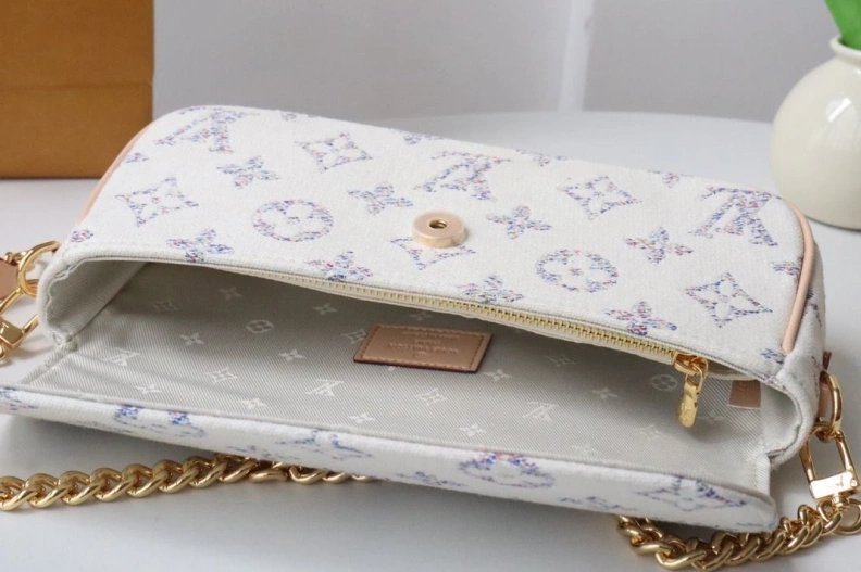 GoAnywhere LX Satchel Bags 12322