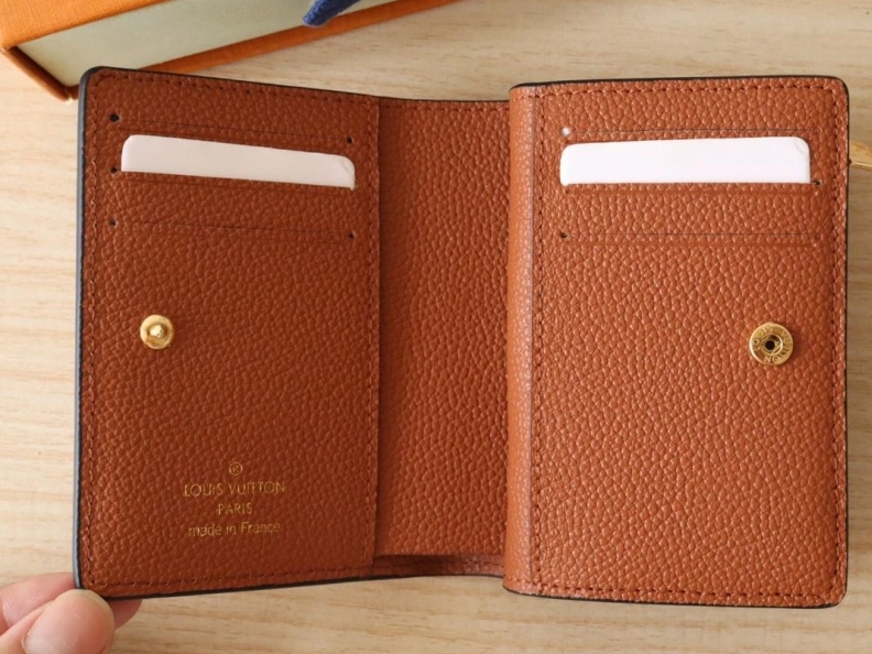 Flexible LX Wallets 12160
