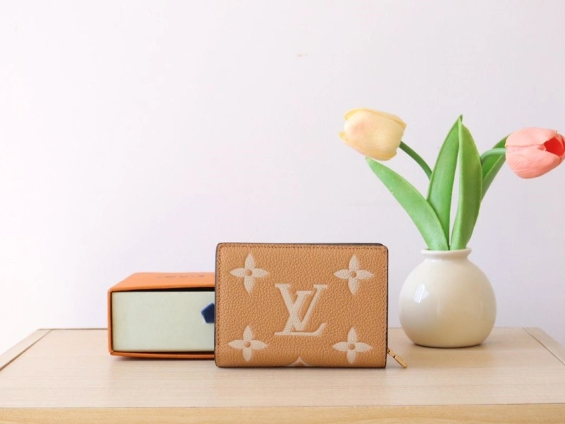 Functional LX Wallets 12205