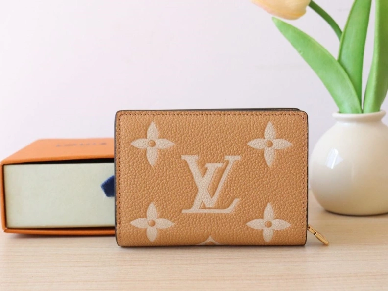 Functional LX Wallets 12205