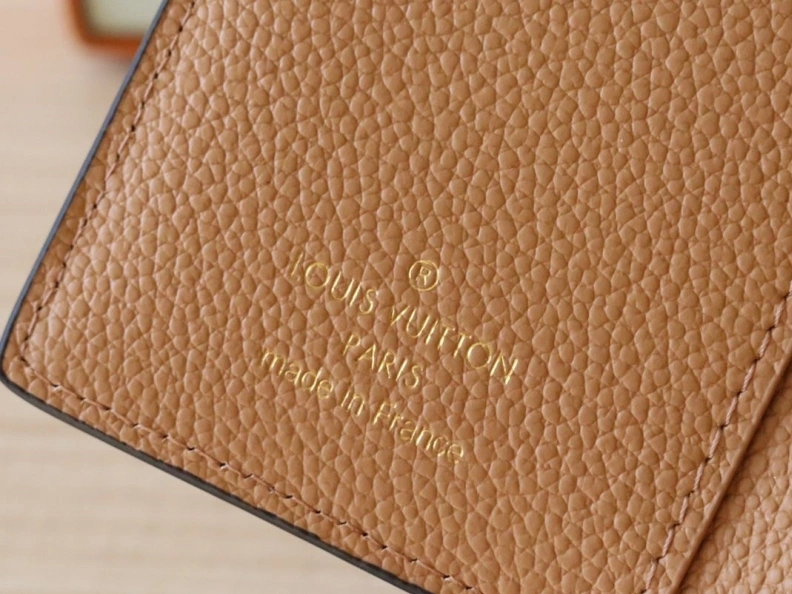 Functional LX Wallets 12205
