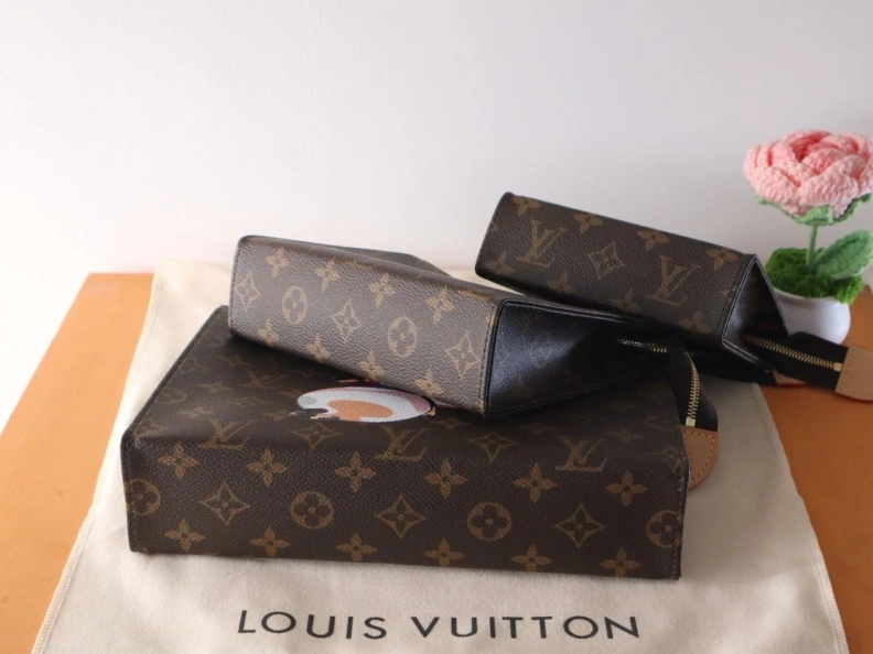 Fashionable LX Clutch Bags 12382