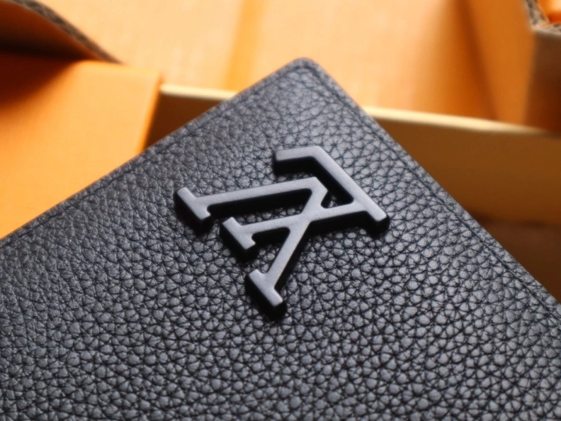 LX Wallets Refined 12204