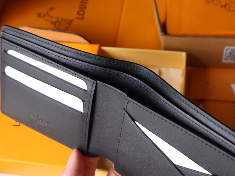 LX Wallets Refined 12204
