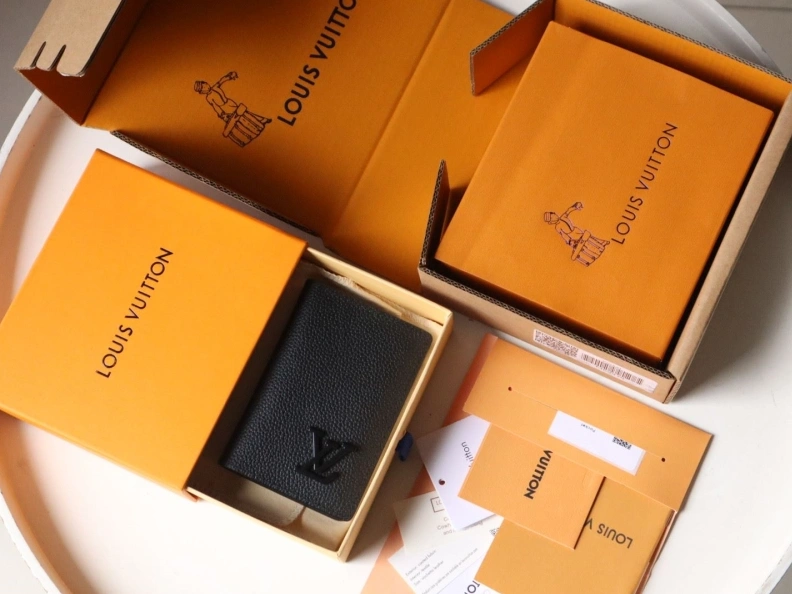 Sophisticated LX Wallets 12192