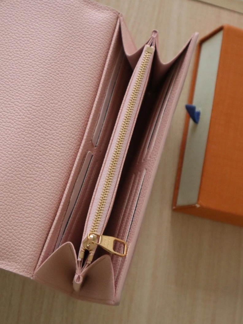 Versatile LX Wallets 12175