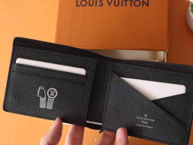 LX Wallets SportInspired 12182