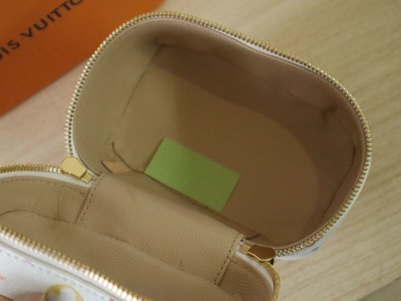 Modern LX Cosmetic Bags 12326