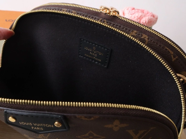 Trendsetting LX Clutch Bags 7881