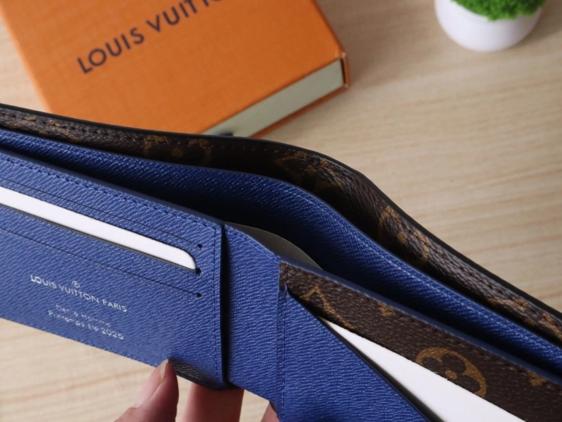 Durable LX Wallets 7833