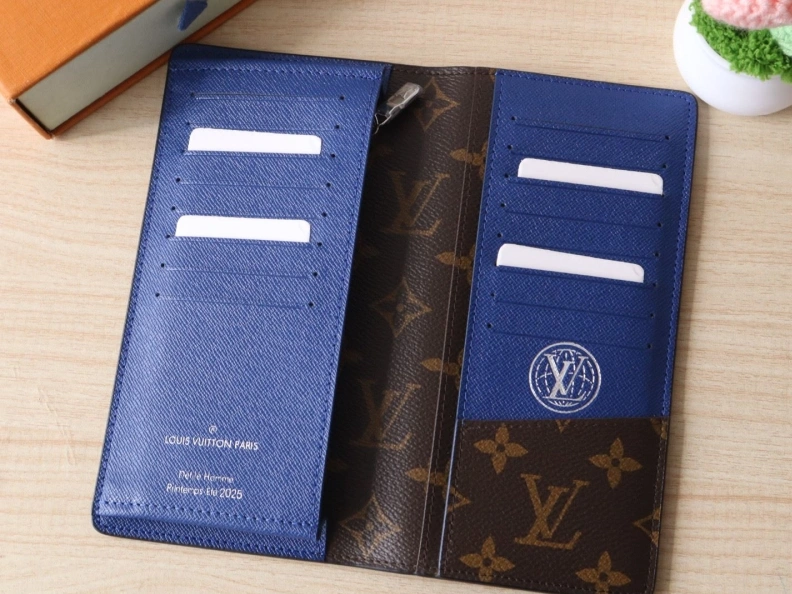 Compact LX Wallets 7841