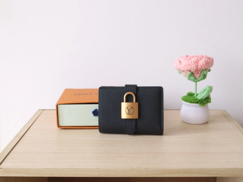 Refined LX Wallets 7823