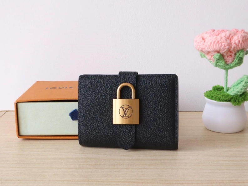Refined LX Wallets 7823