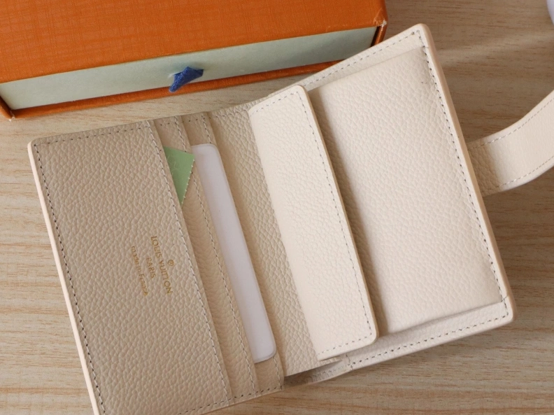 Bold LX Wallets 7819