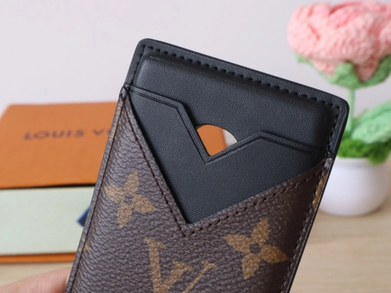 Resilient LX Wallets 7814