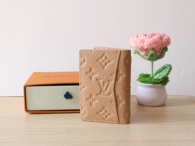 Trendy LX Wallets 7811