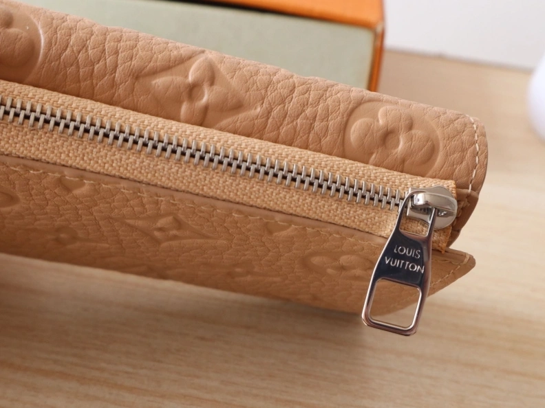 Durable LX Wallets 7806
