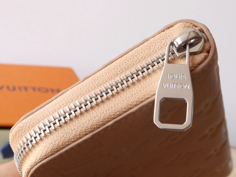 LX Wallets SportInspired 7797