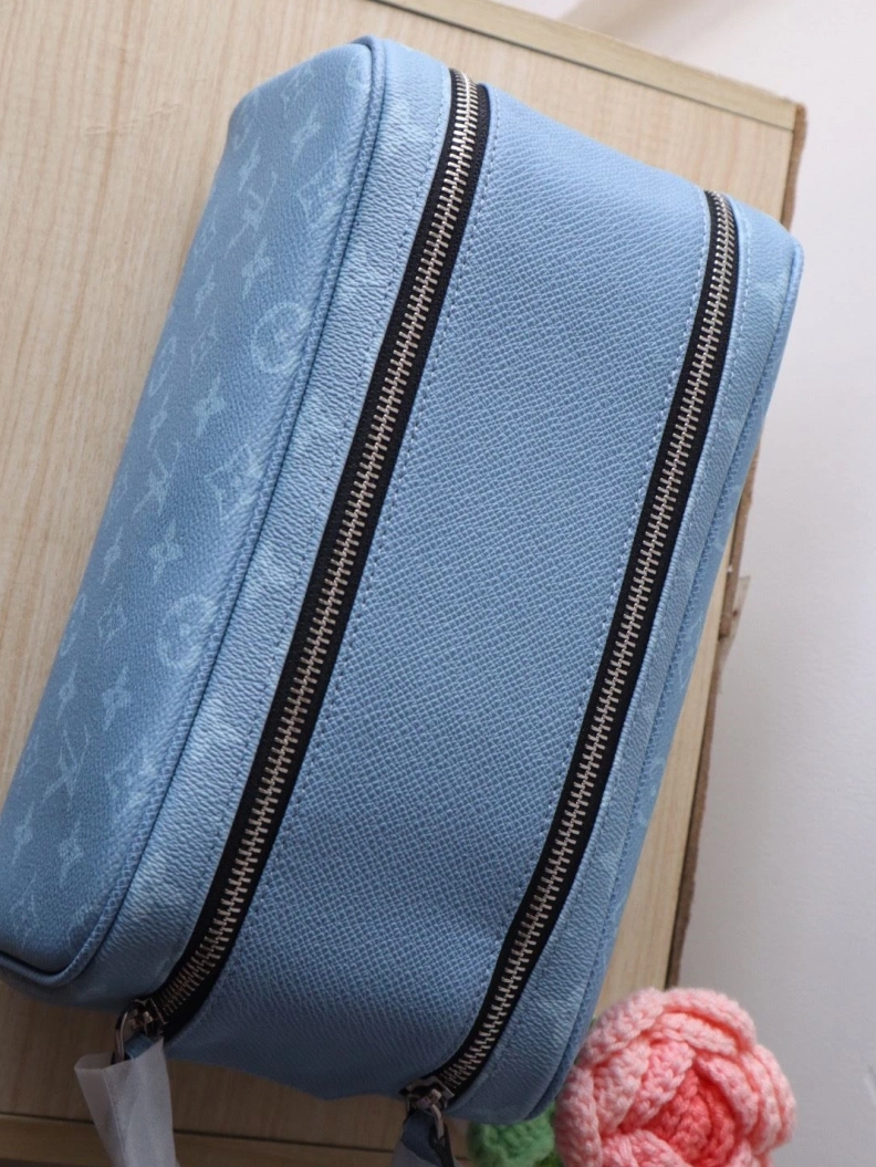 Sleek LX Cosmetic Bags 7865