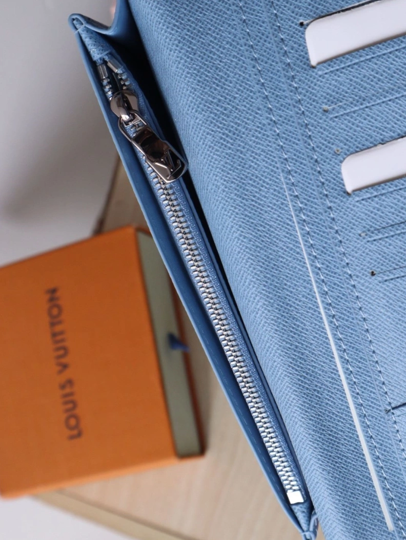 LX Wallets WellDesigned 7790