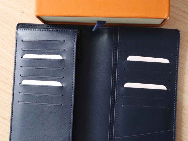 Flexible LX Wallets 7787