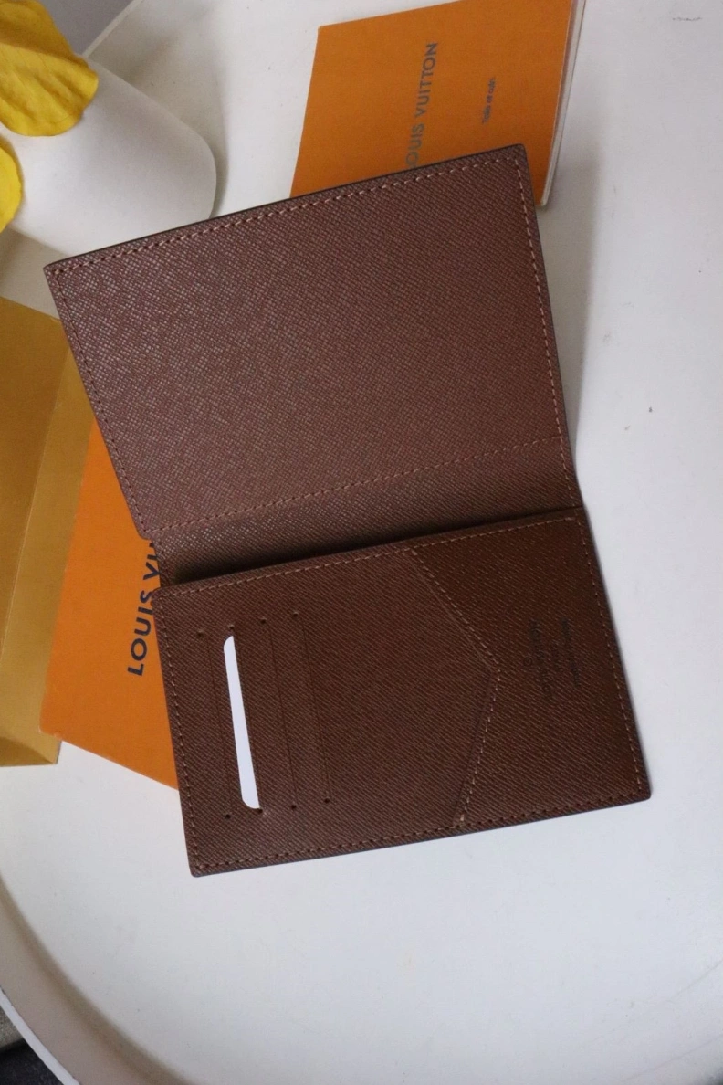LX Wallets Practical 7770
