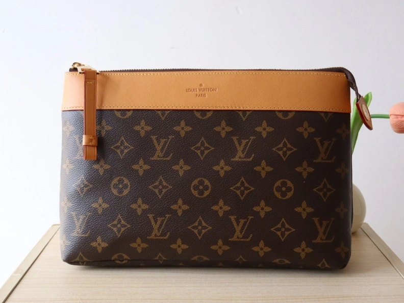 Comfortable LX Clutch Bags 7895
