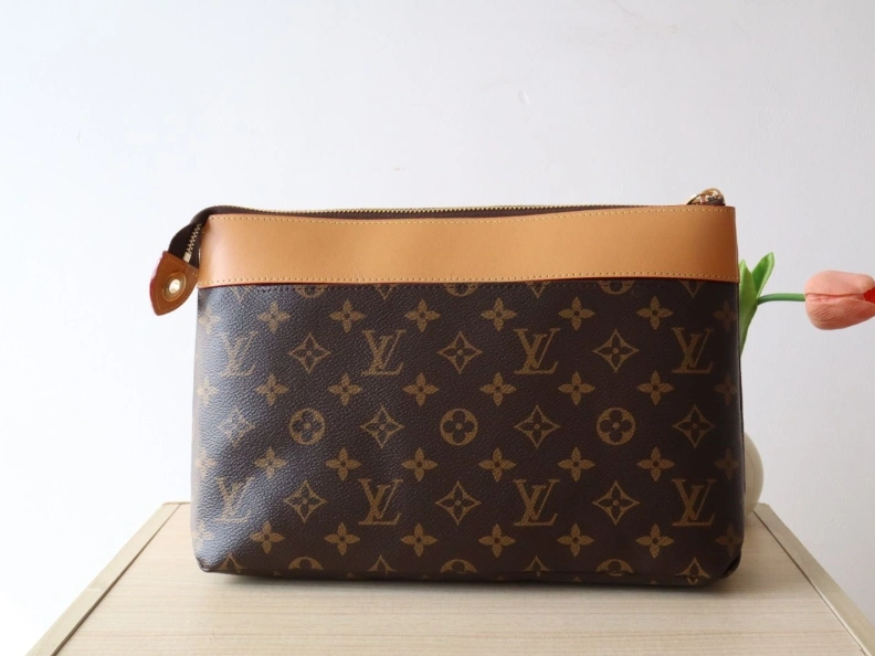 Comfortable LX Clutch Bags 7895