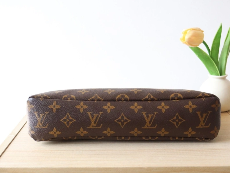 Comfortable LX Clutch Bags 7895