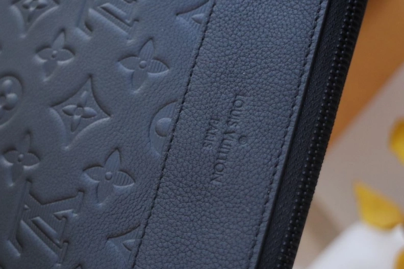 Flexible LX Clutch Bags 7886