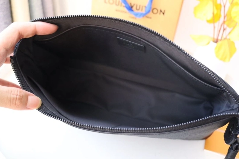 Flexible LX Clutch Bags 7886