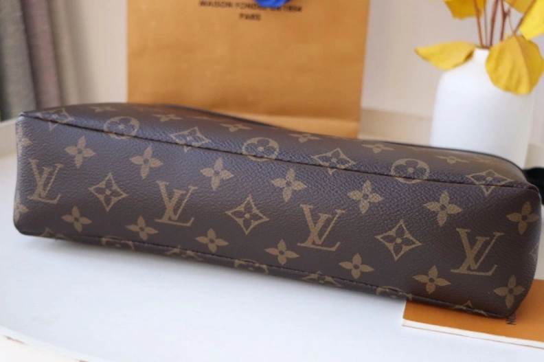 Unique LX Clutch Bags 7890