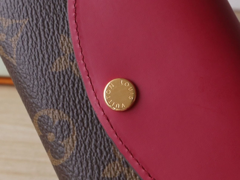 Trendsetting LX Wallets 7775
