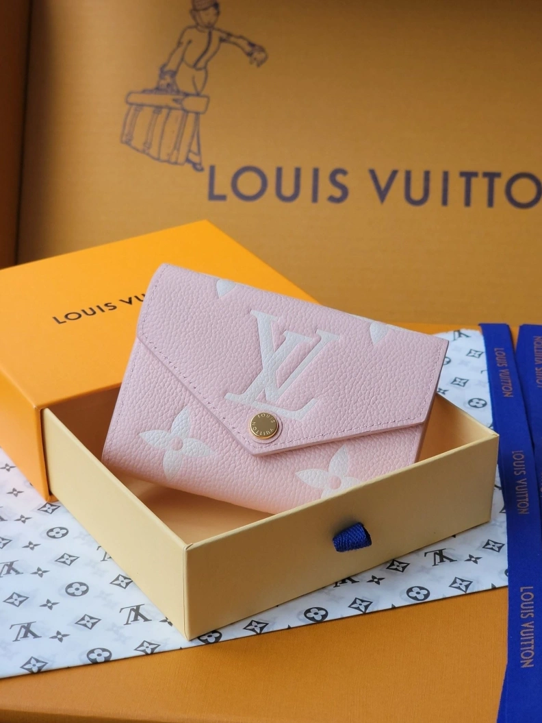Affordable LX Wallets 7762