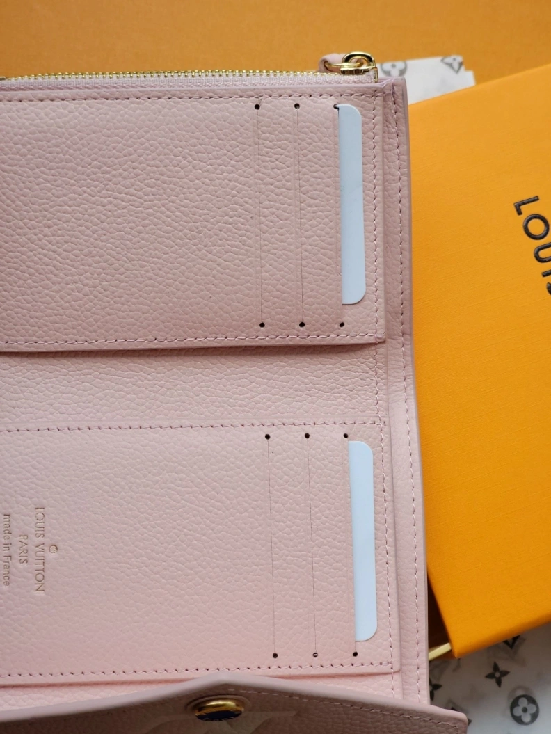 Affordable LX Wallets 7762