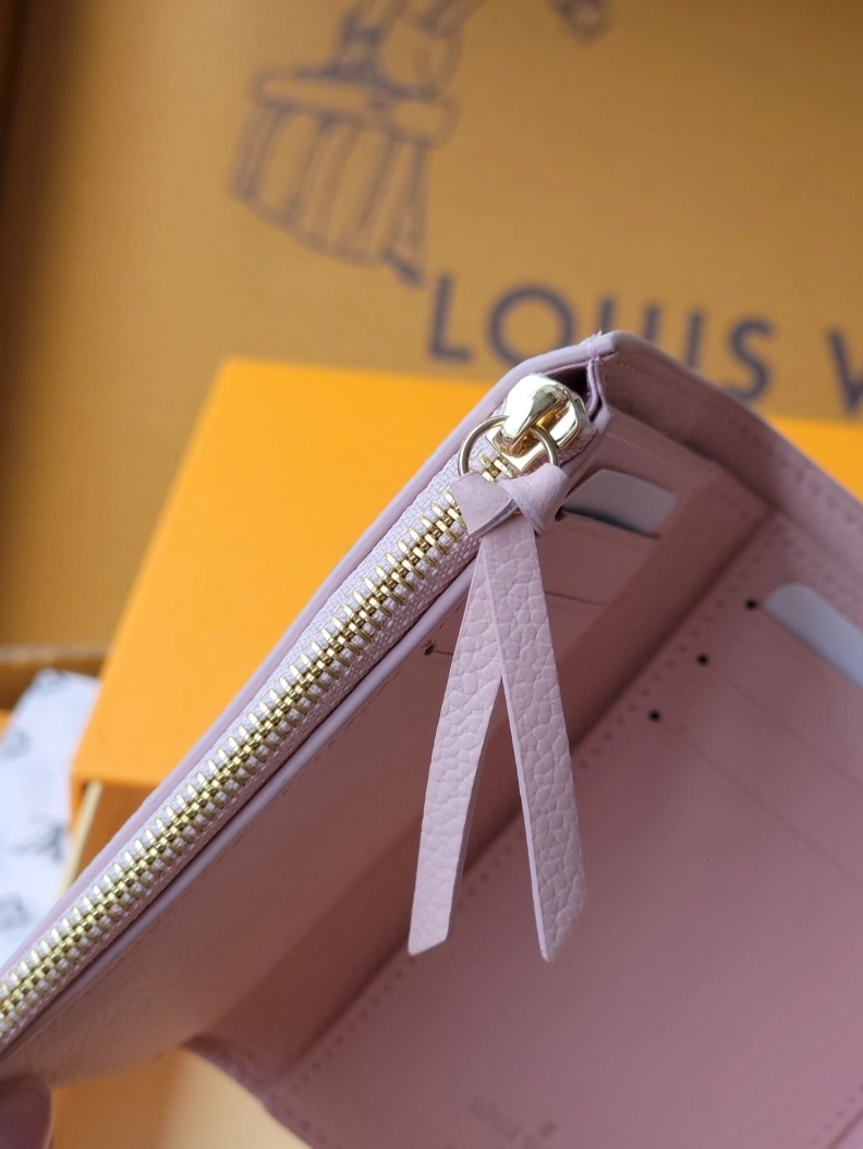 Affordable LX Wallets 7762