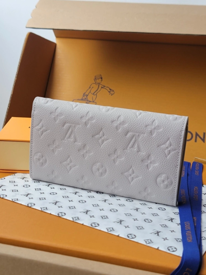 EyeCatching LX Wallets 7761