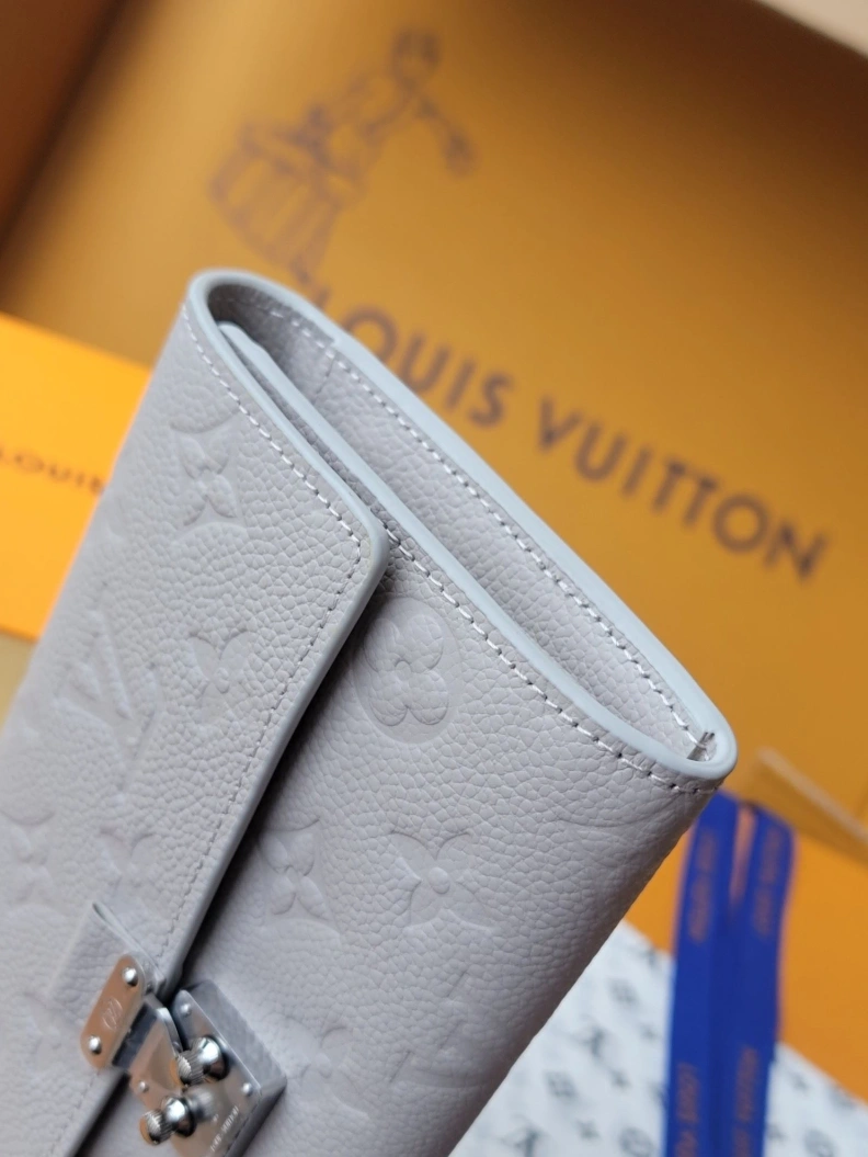 EyeCatching LX Wallets 7761