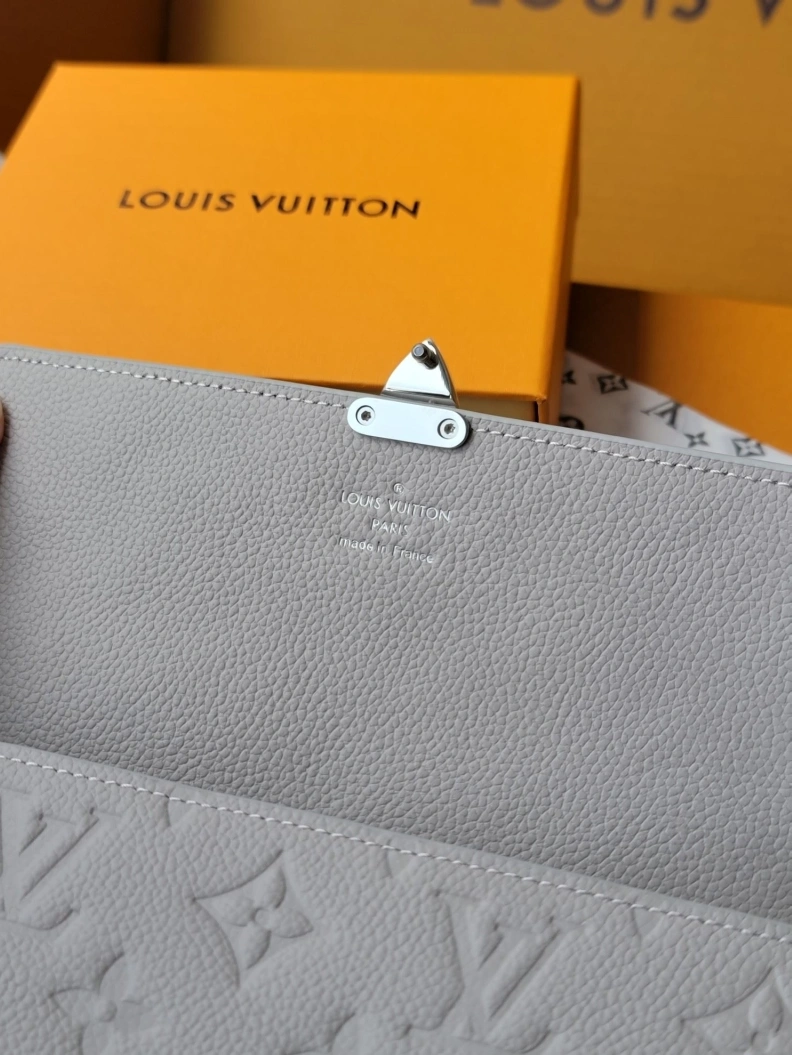 EyeCatching LX Wallets 7761