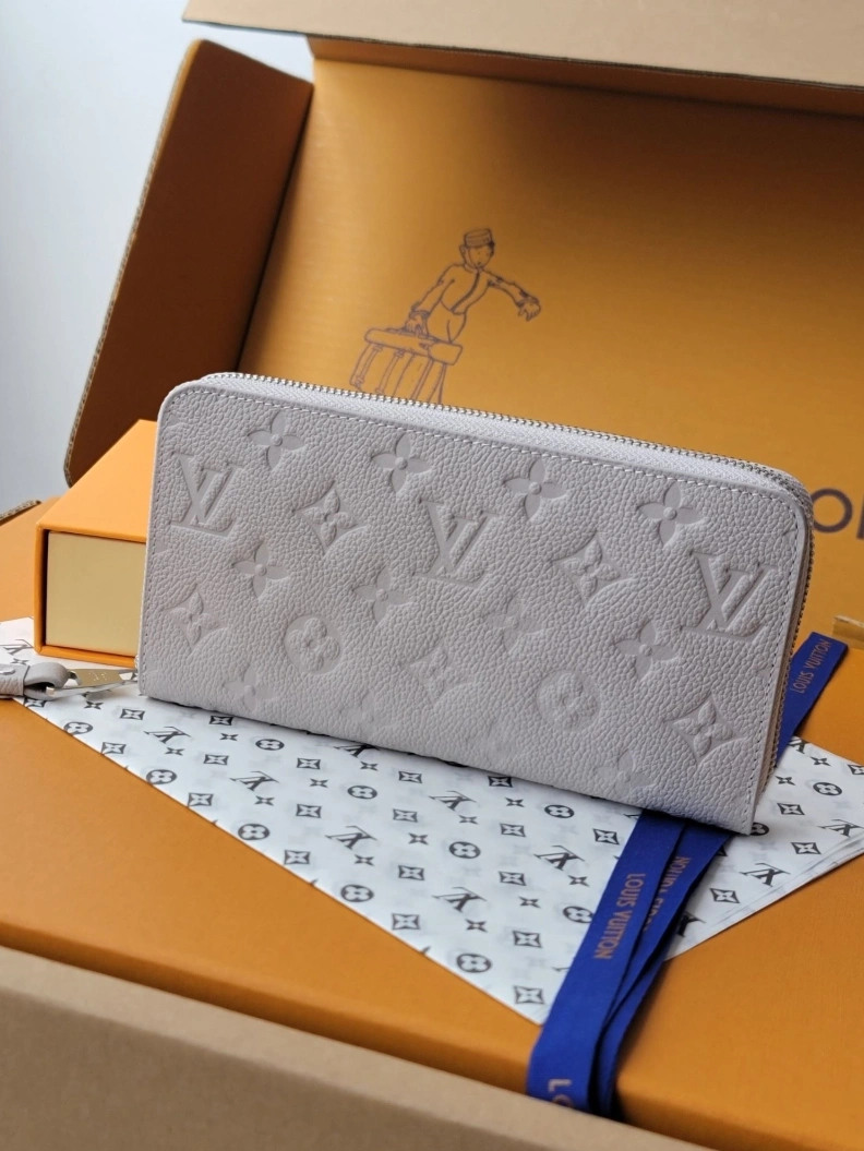 Unique LX Wallets 7759