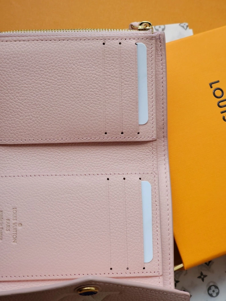 DailyWear LX Wallets 7765