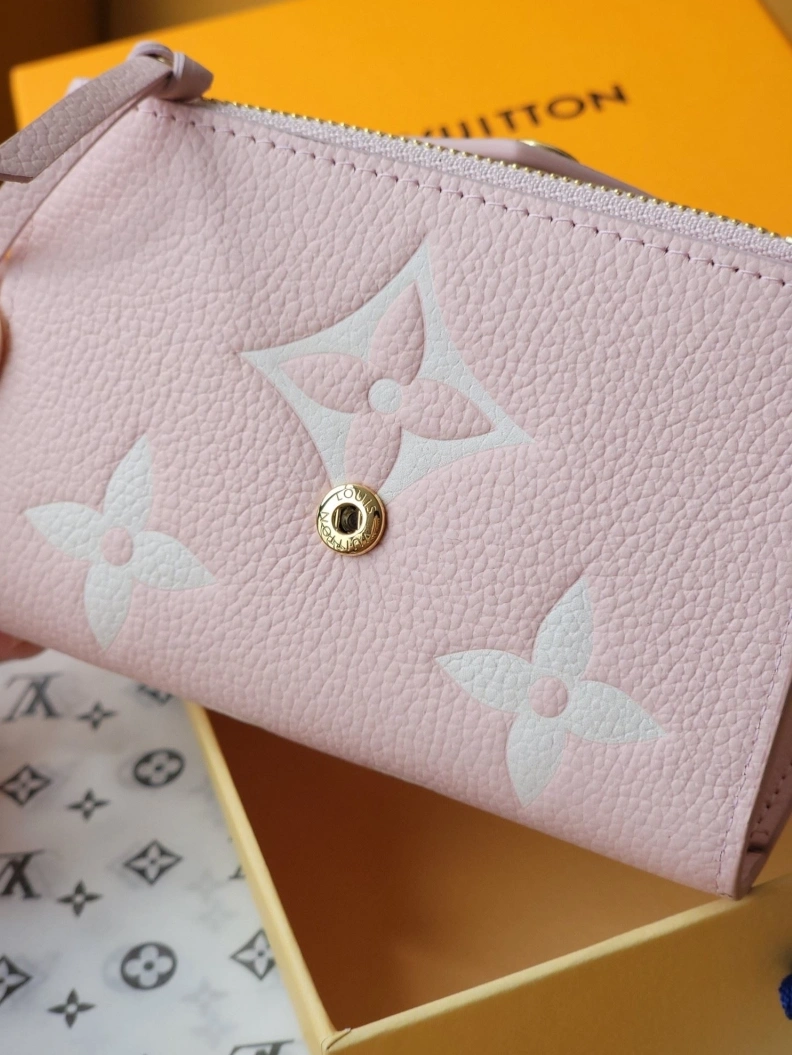 DailyWear LX Wallets 7765