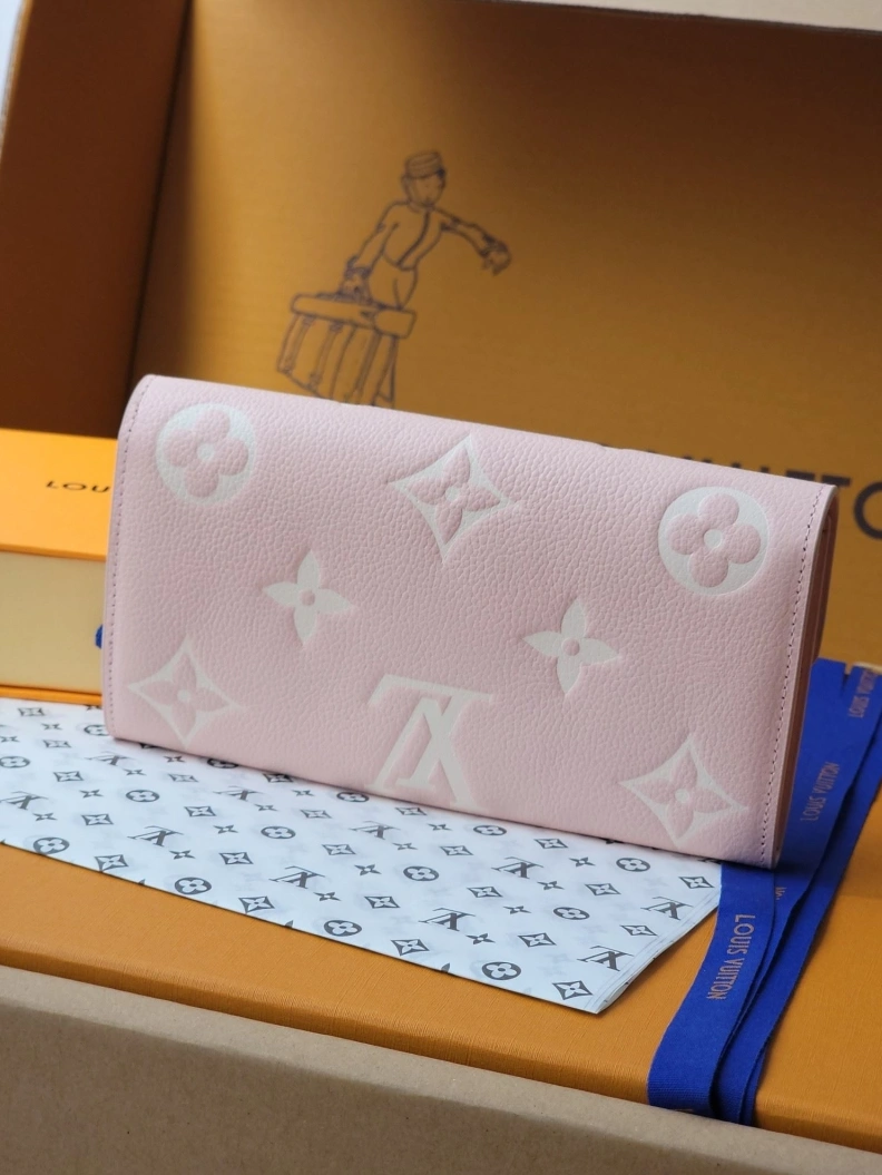 DailyWear LX Wallets 7750