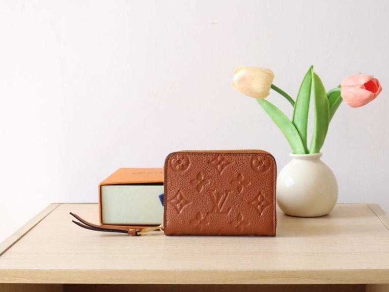 Comfortable LX Wallets 7755