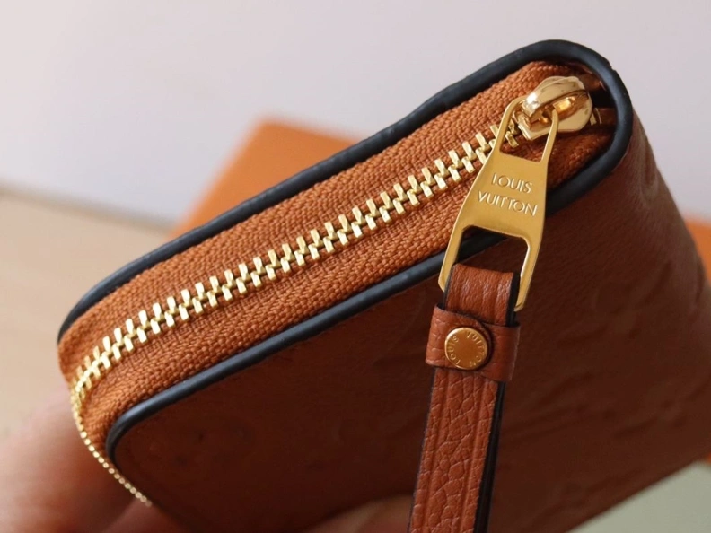 Comfortable LX Wallets 7755