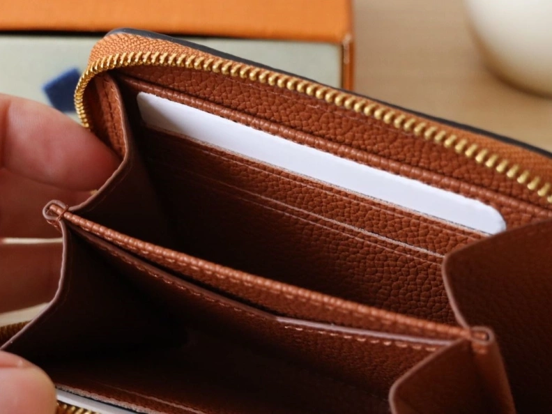Comfortable LX Wallets 7755