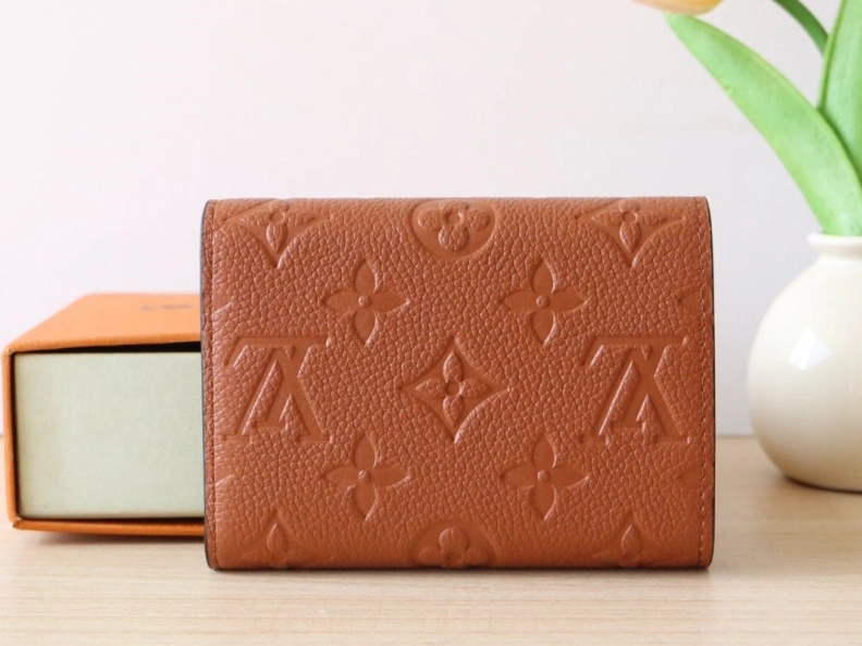 Comfortable LX Wallets 7749